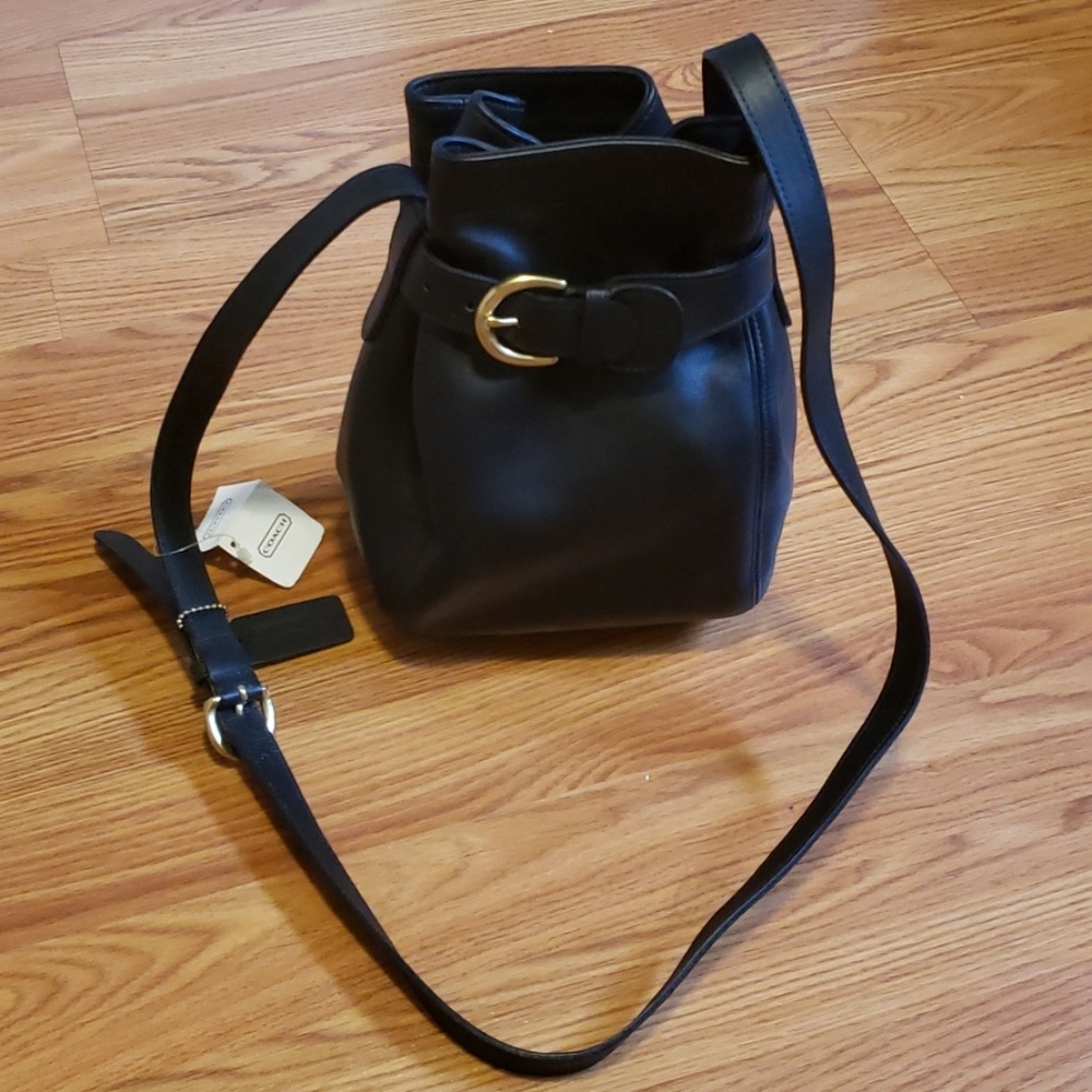 COACH -Vintage Blacked Belted purse